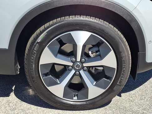 Certified 2026 Volvo XC40 B5 Plus AWD/4WD image 8