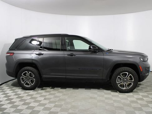 Used 2022 Jeep Grand Cherokee Trailhawk w/ Advanced Protech Group II AWD/4WD image 48