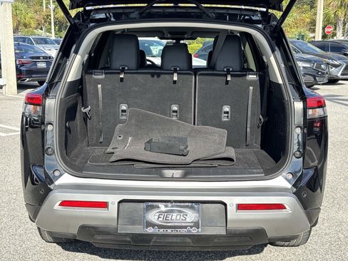 Used 2022 Nissan Pathfinder SL image 11