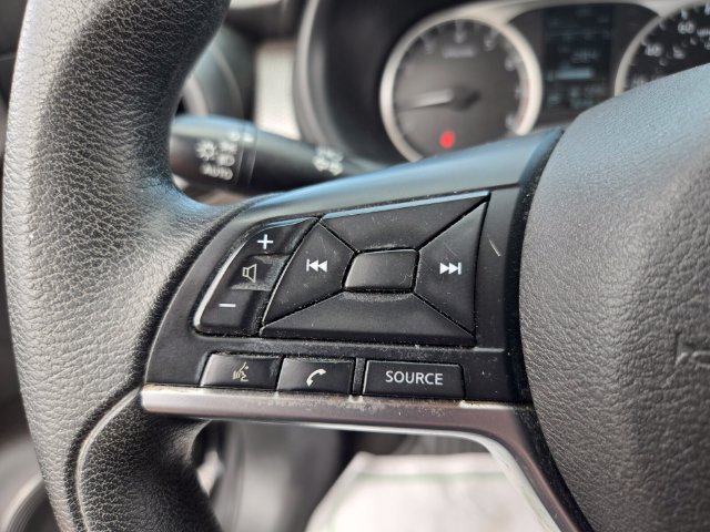 Used 2020 Nissan Kicks S FWD image 33