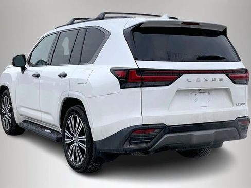 Used 2023 Lexus LX 600 4WD w/ Appearance Package image 9