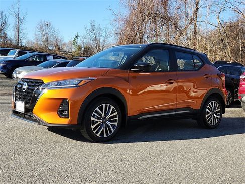 Certified 2024 Nissan Kicks SR w/ SR Premium Package image 4