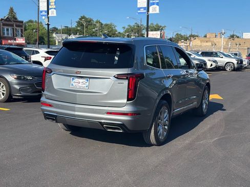 Used 2023 Cadillac XT6 Premium Luxury AWD/4WD image 3