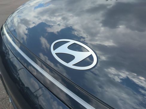 New 2026 Hyundai Kona Limited FWD image 13