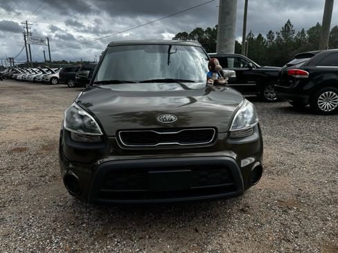 Used 2012 Kia Soul + image 11