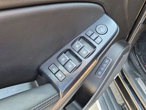 Used 2019 GMC Yukon XL Denali AWD/4WD image 21