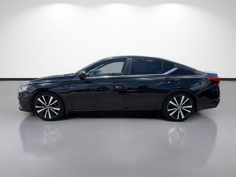 Used 2020 Nissan Altima 2.5 SR w/ Premium Package FWD image 6