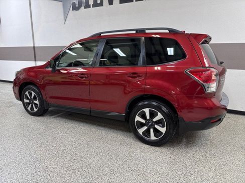 Used 2017 Subaru Forester 2.5i Premium w/ All-Weather Package image 6