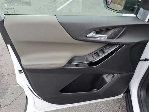 New 2026 Chevrolet Equinox LT w/ Convenience Package II image 10