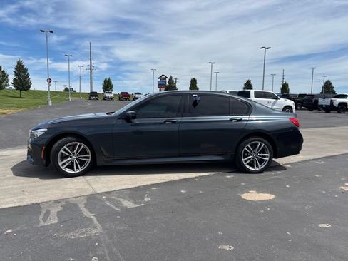 Used 2016 BMW 740i w/ Executive Package 2 RWD image 6