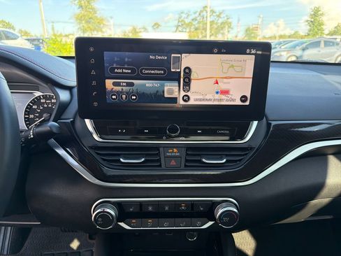 Used 2023 Nissan Altima 2.5 SR w/ SR Premium Package FWD image 38