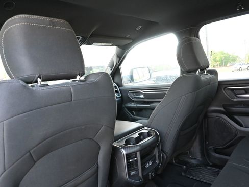 Used 2025 RAM 1500 Big Horn AWD/4WD image 32
