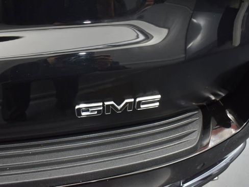 Used 2025 GMC Yukon XL Denali Ultimate AWD/4WD image 23