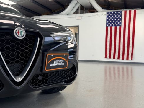 Used 2019 Alfa Romeo Stelvio Ti Sport w/ Quick Order Package 22S Sport AWD/4WD image 11