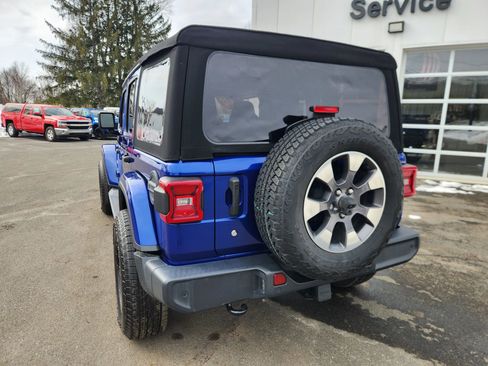 Used 2018 Jeep Wrangler Unlimited Sahara w/ Dual Top Group image 13