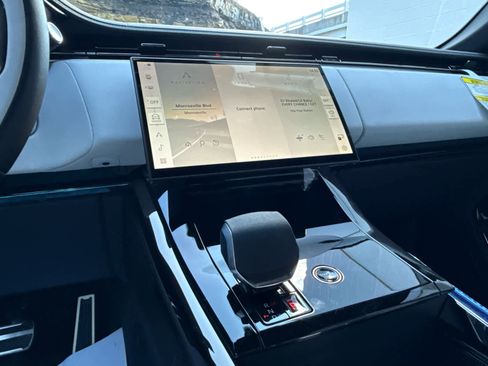 New 2026 Land Rover Range Rover Sport Dynamic SE image 10