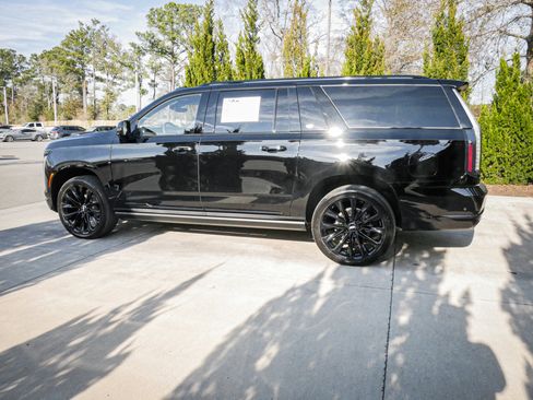 Used 2026 Cadillac Escalade ESV Platinum Sport w/ LPO, ONYX Package image 7