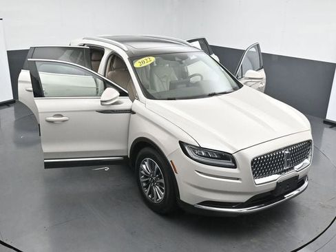 Used 2022 Lincoln Nautilus Reserve AWD/4WD image 38