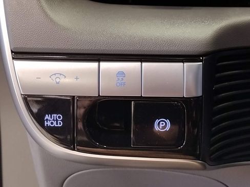 Certified 2024 Hyundai Ioniq 5 SE AWD/4WD image 22