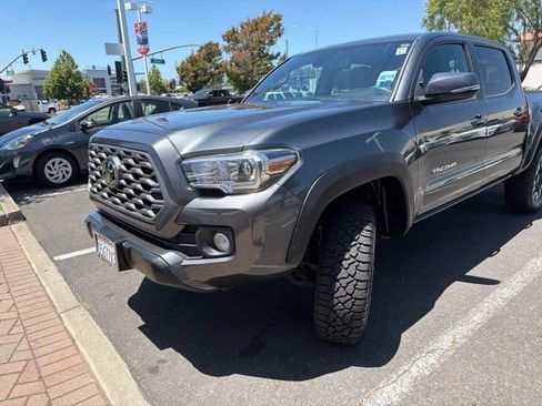 Certified 2023 Toyota Tacoma TRD Off-Road w/ Technology Package AWD/4WD image 29