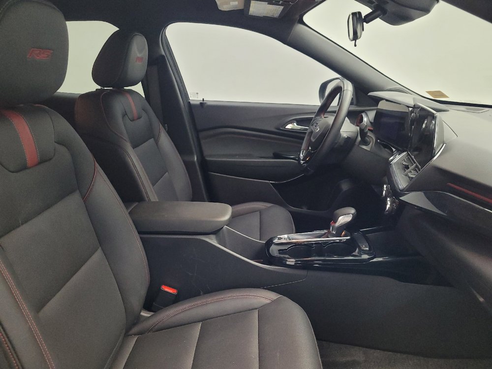 Used 2025 Chevrolet Trax RS w/ Driver Confidence Package FWD image 21