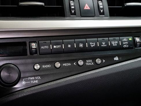 Used 2020 Lexus ES 300h w/ Premium Package image 17