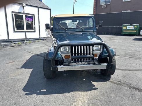 Used 1993 Jeep Wrangler Base 2dr 4WD SUV image 20
