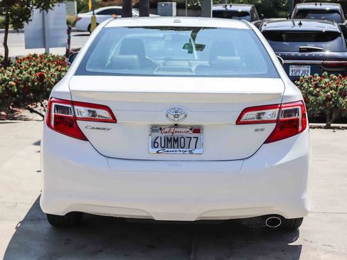 Used 2012 Toyota Camry SE FWD image 5