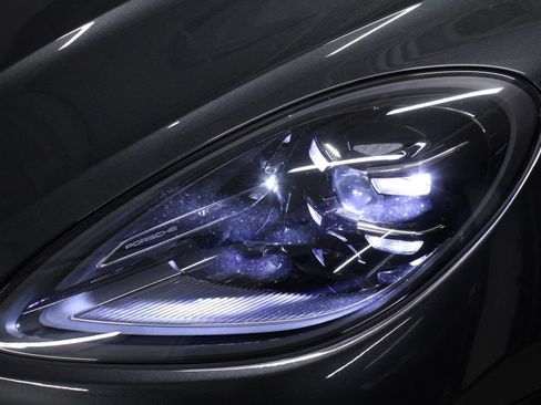 New 2026 Porsche Macan image 8