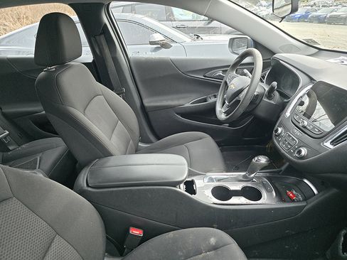 Used 2020 Chevrolet Malibu LT FWD image 5