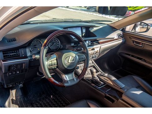 Used 2018 Lexus ES 350 image 11