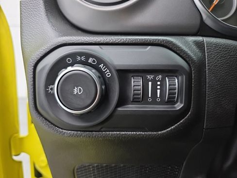 Used 2022 Jeep Wrangler Sport AWD/4WD image 23