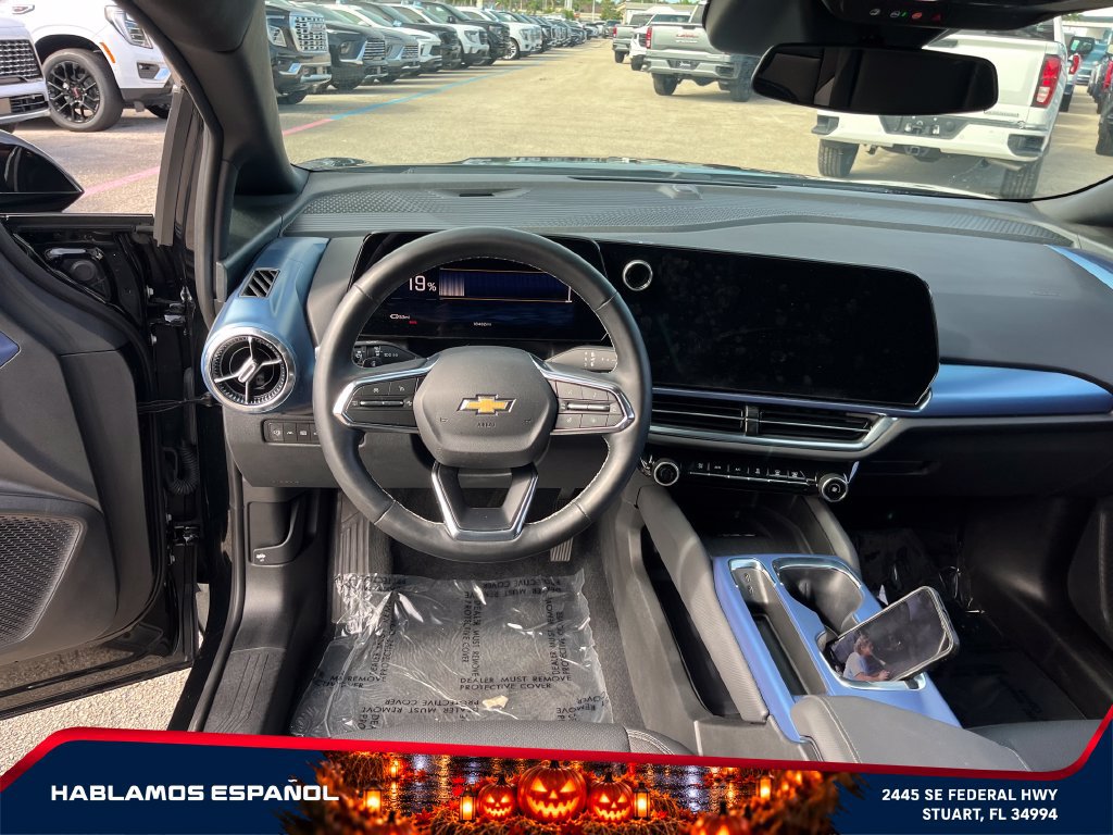 Used 2026 Chevrolet Equinox EV LT FWD image 28