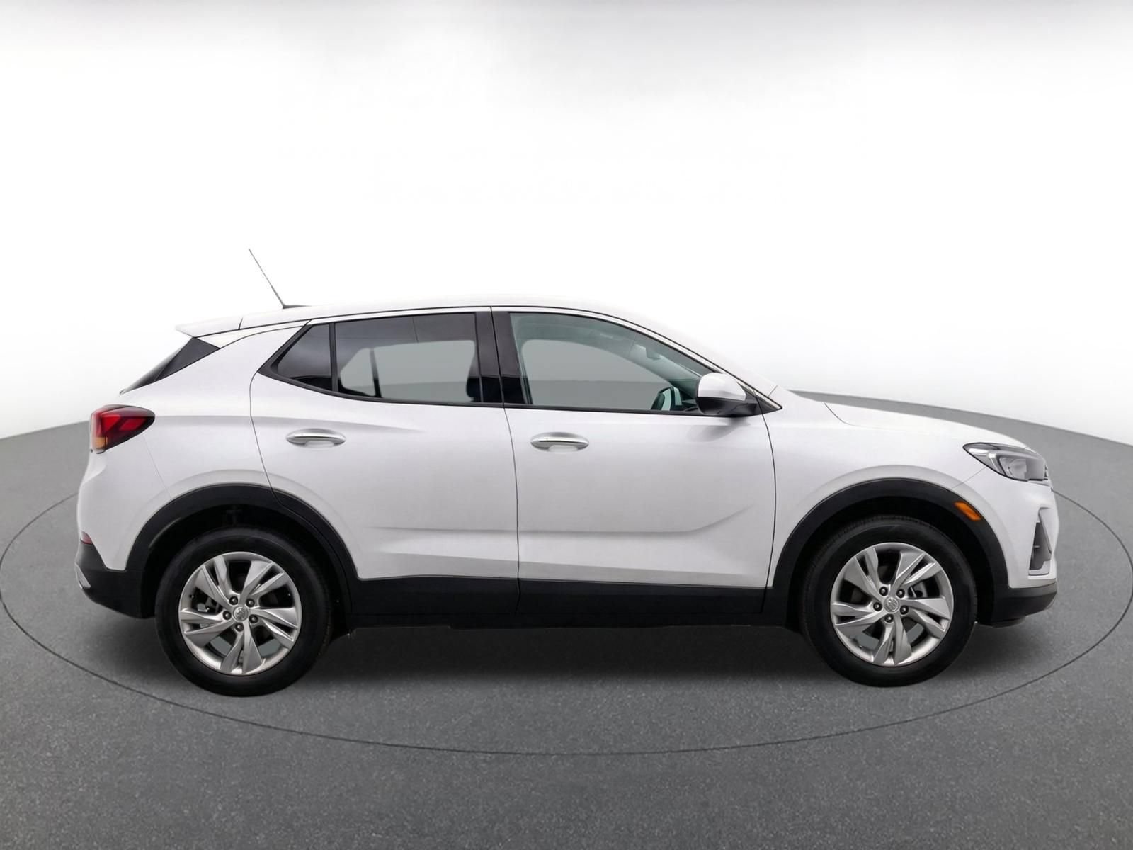 Used 2025 Buick Encore GX Preferred AWD/4WD image 9