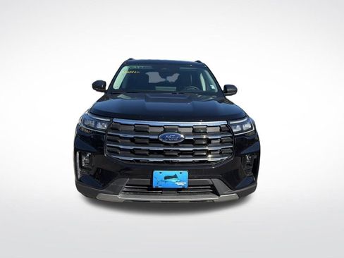 Used 2025 Ford Explorer Active w/ Active Comfort Package image 3