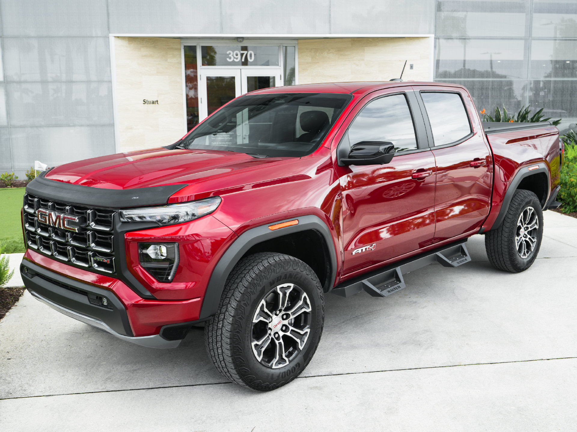 Used 2023 GMC Canyon AT4 w/ Technology Package AWD/4WD image 27