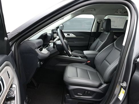 New 2026 Ford Explorer Active w/ Active Comfort Package RWD image 13