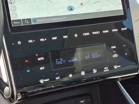 Certified 2023 Hyundai Tucson Limited AWD/4WD image 17