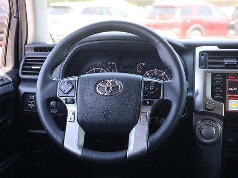 Used 2022 Toyota 4Runner SR5 Premium w/ Moonroof Package AWD/4WD image 23