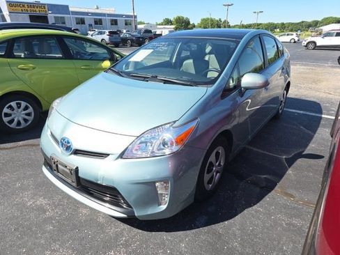 Used 2014 Toyota Prius Four w/ Solar Roof Package FWD image 1