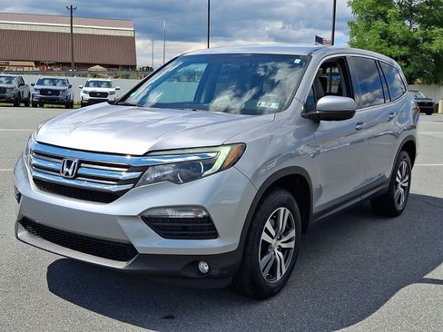 Used 2018 Honda Pilot EX image 3