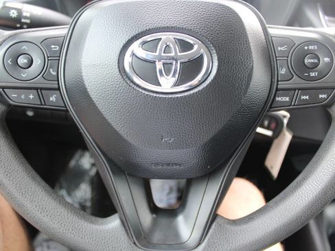 Used 2020 Toyota Corolla LE image 14