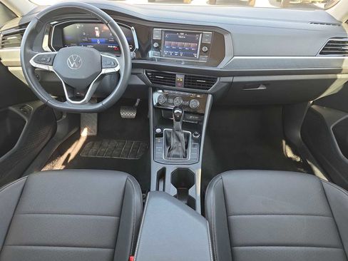 Used 2024 Volkswagen Jetta SE image 14