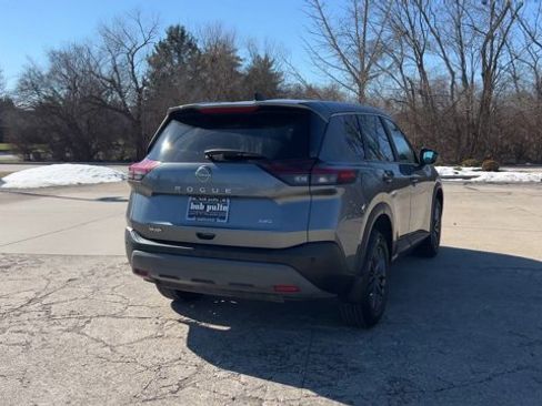 Used 2023 Nissan Rogue S image 8