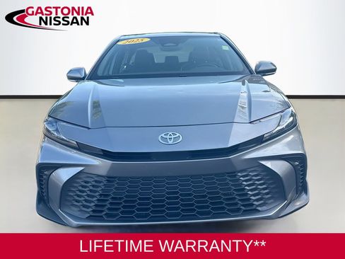 Used 2025 Toyota Camry SE w/ Convenience Package AWD/4WD image 2