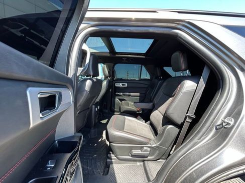 Used 2023 Ford Explorer ST-Line w/ Class IV Trailer Tow Package RWD image 8