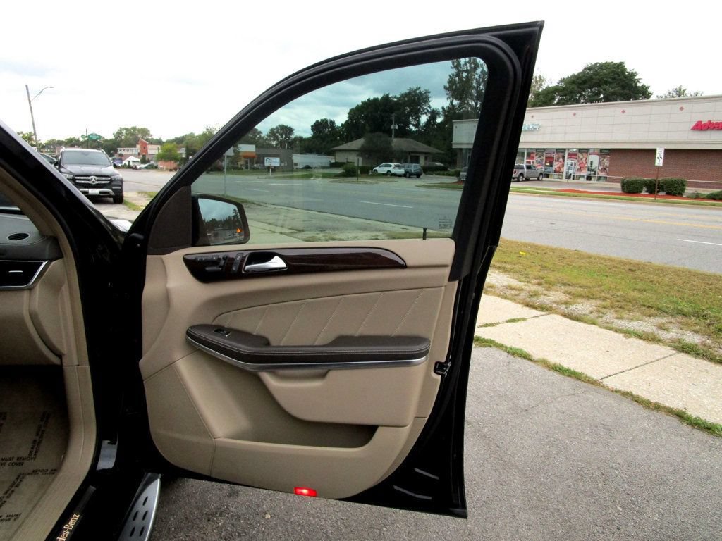 Used 2013 Mercedes-Benz GL 450 4MATIC image 32