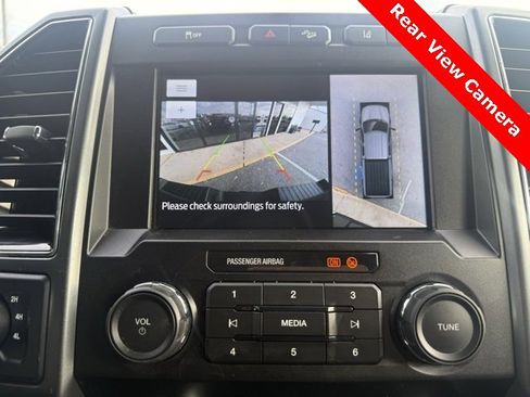 Used 2022 Ford F350 XLT w/ Black Appearance Package image 10