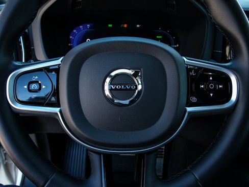 Used 2022 Volvo XC60 T8 Polestar w/ Protection Package Premier image 17