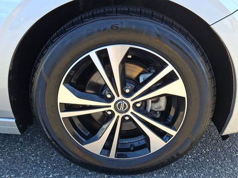 Used 2023 Nissan Sentra SV FWD image 7